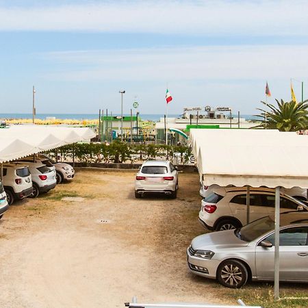Hotel Vela D'Oro Rimini Esterno foto