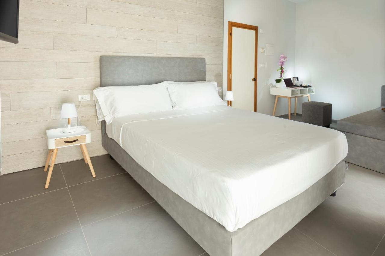 Hotel Vela D'Oro Rimini Esterno foto
