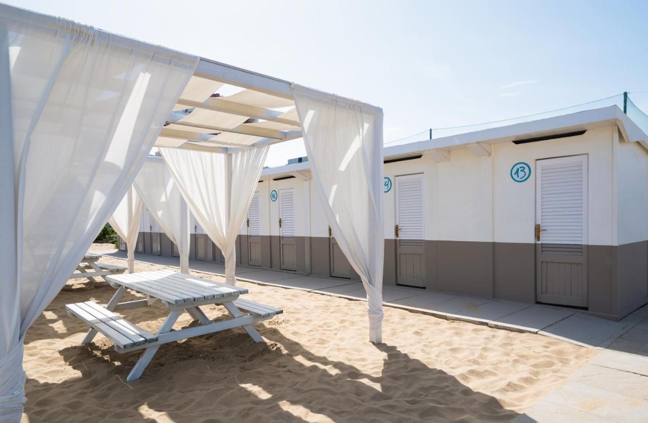 Hotel Vela D'Oro Rimini Esterno foto